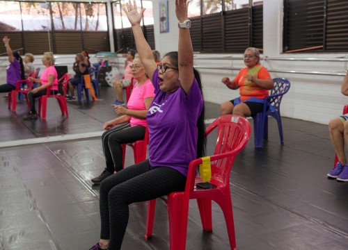 Ginástica Ritmica com grupo "Alegria de Viver" do Trabalho Social com Idosos