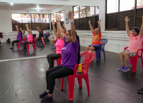 Ginástica Ritmica com grupo "Alegria de Viver" do Trabalho Social com Idosos