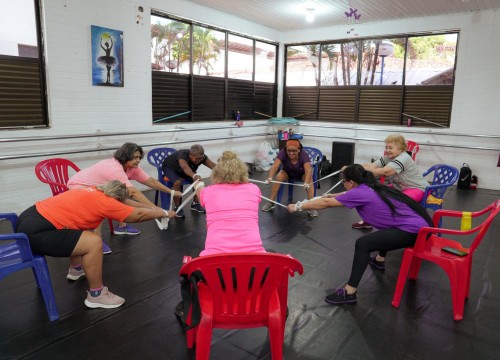 Ginástica Ritmica com grupo "Alegria de Viver" do Trabalho Social com Idosos