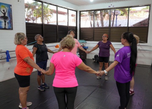 Ginástica Ritmica com grupo "Alegria de Viver" do Trabalho Social com Idosos