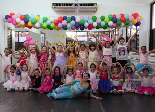 Aula de Ballet temática de Dia das Crianças 