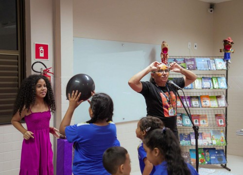 Feira Literária: Viajando no Mundo da Literatura